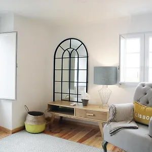 https://alfama-apartment-with-river-view.hotels-lisbon-portugal.com